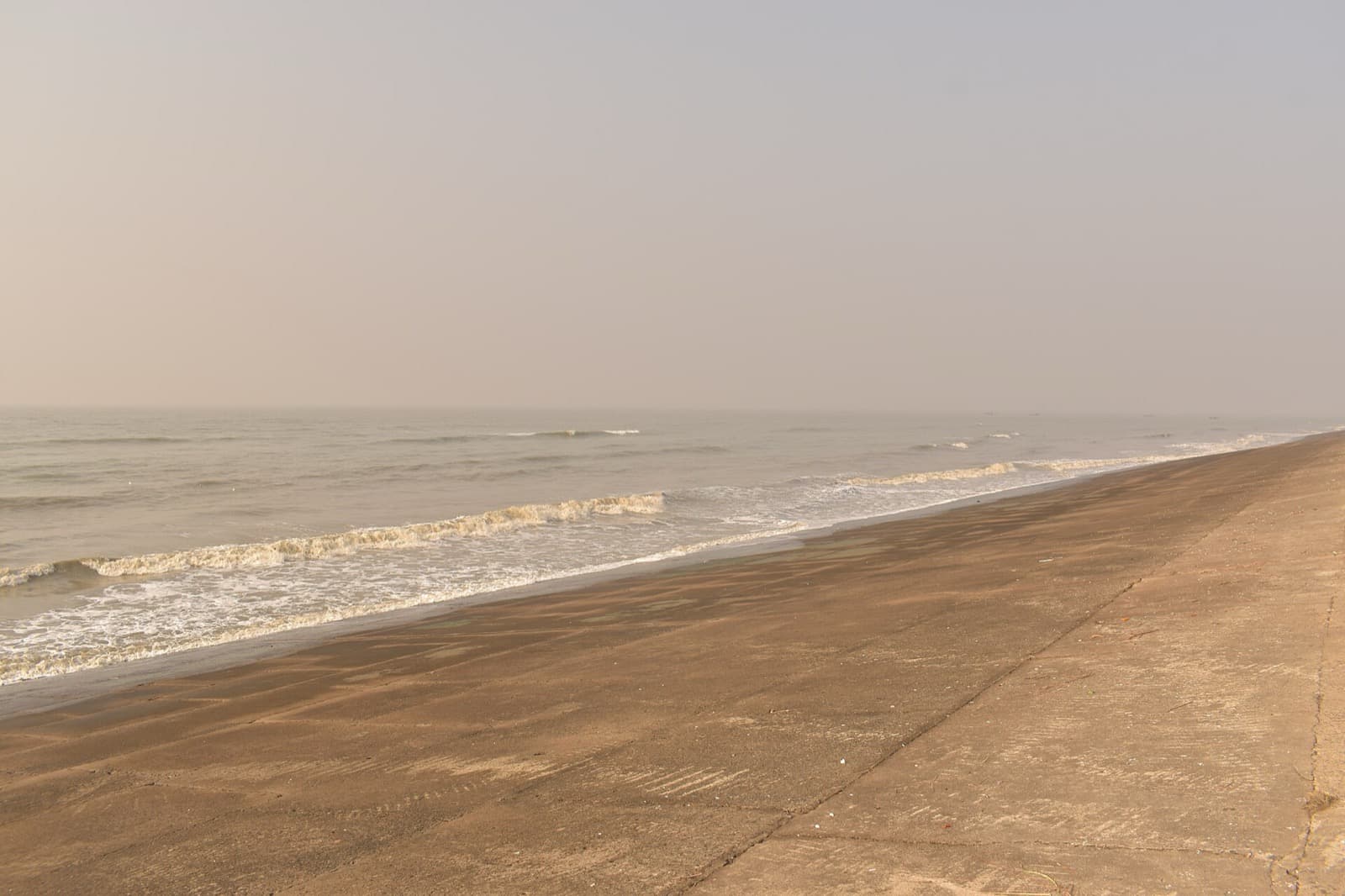 Quiet beach at Bakkhali, South 24 Parganas — Kolkata to Bakkhali car rental