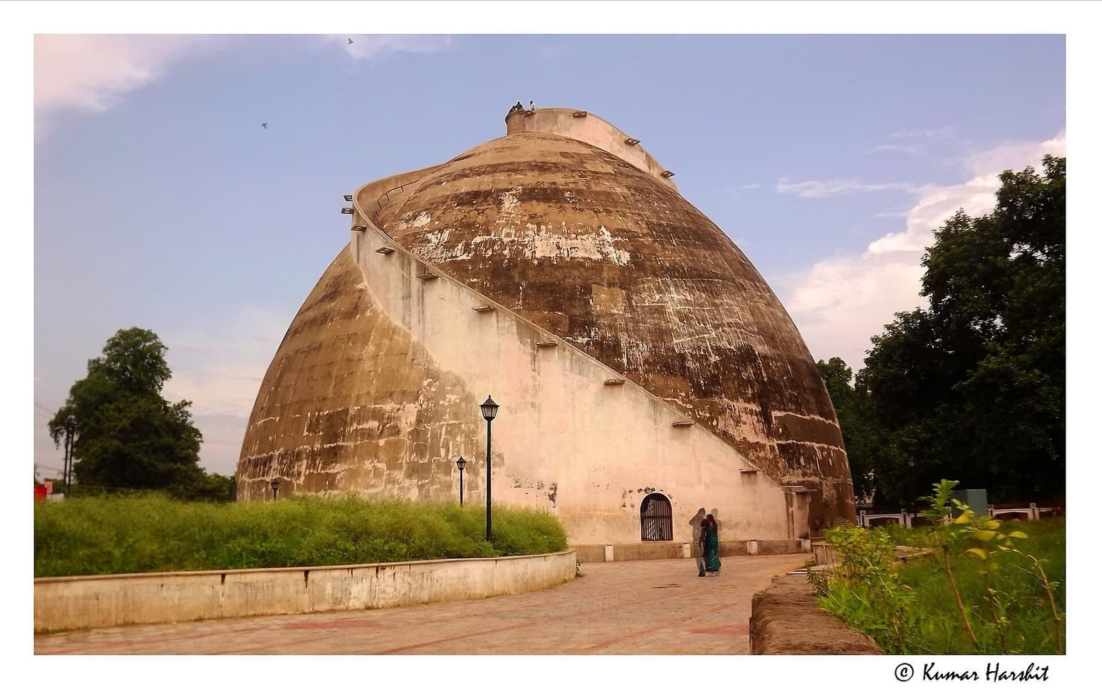 Patna city on the banks of the Ganga in Bihar — Kolkata to Patna outstation cab